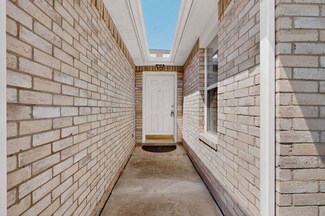 625 Spillway Drive, Little Elm, TX 75068