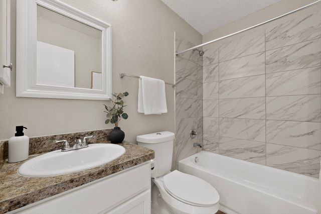 625 Spillway Drive, Little Elm, TX 75068