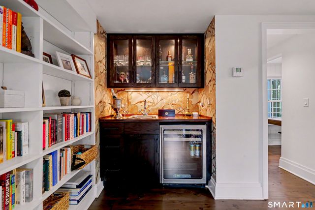 10 Cedar Lane, Weston, CT 06683