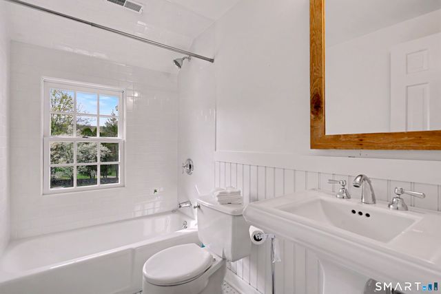 10 Cedar Lane, Weston, CT 06683