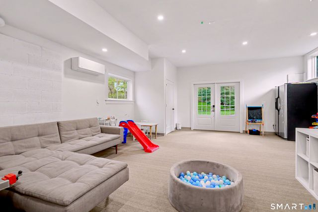 10 Cedar Lane, Weston, CT 06683