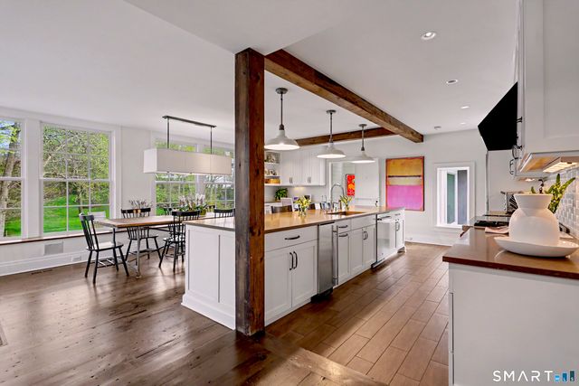 10 Cedar Lane, Weston, CT 06683