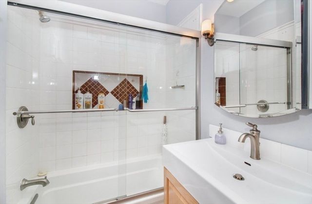 53 Prince St 3, Cambridge, MA 02139