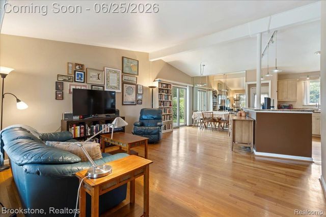 24210 Beverly Street, Oak Park, MI 48237