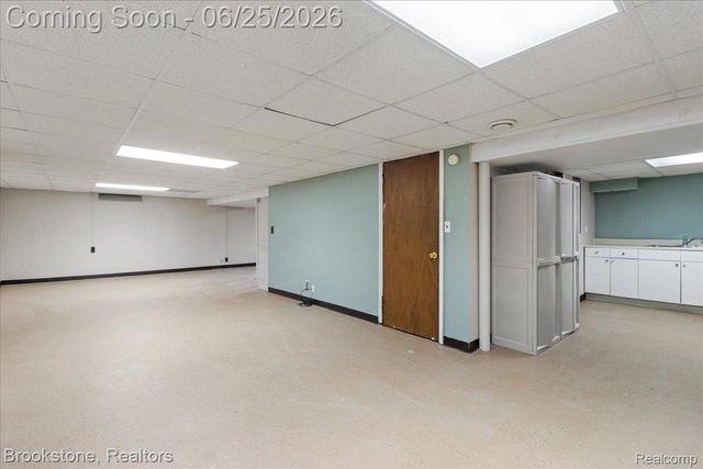 24210 Beverly Street, Oak Park, MI 48237