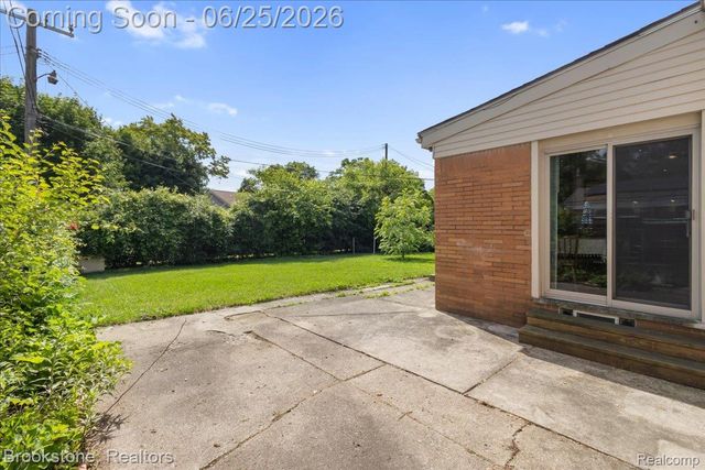 24210 Beverly Street, Oak Park, MI 48237