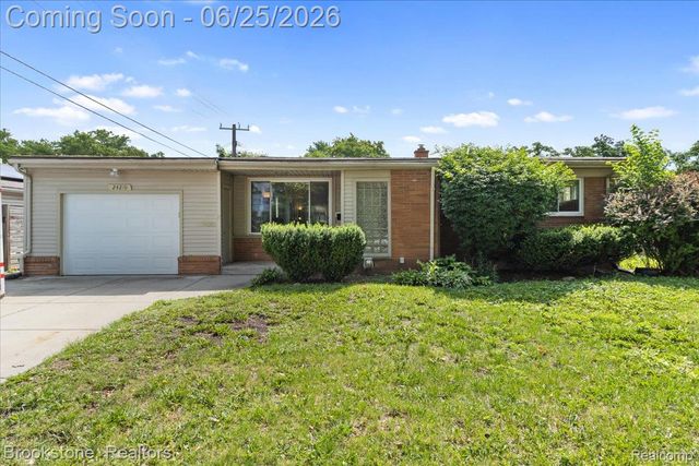 24210 Beverly Street, Oak Park, MI 48237