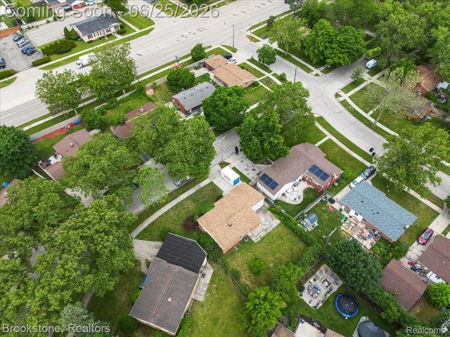 24210 Beverly Street, Oak Park, MI 48237