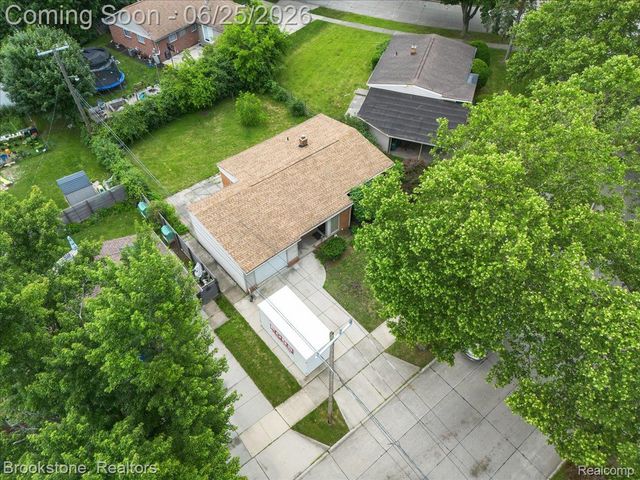 24210 Beverly Street, Oak Park, MI 48237