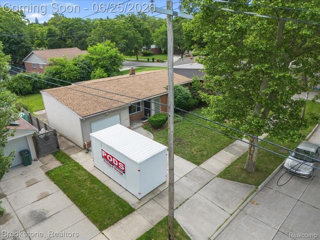 24210 Beverly Street, Oak Park, MI 48237
