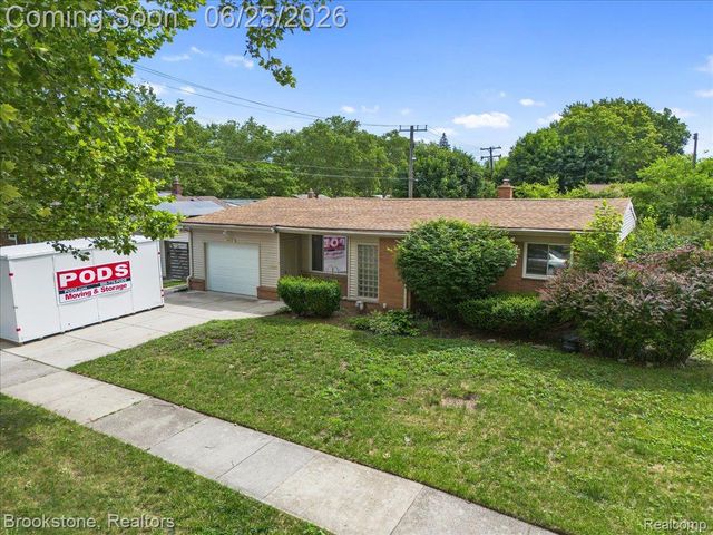 24210 Beverly Street, Oak Park, MI 48237