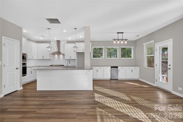 1879 Felts Parkway, Fort Mill, SC 29715