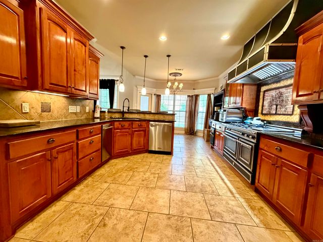 1916 Oakbrook Drive, Sherwood, AR 72120
