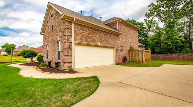 1916 Oakbrook Drive, Sherwood, AR 72120