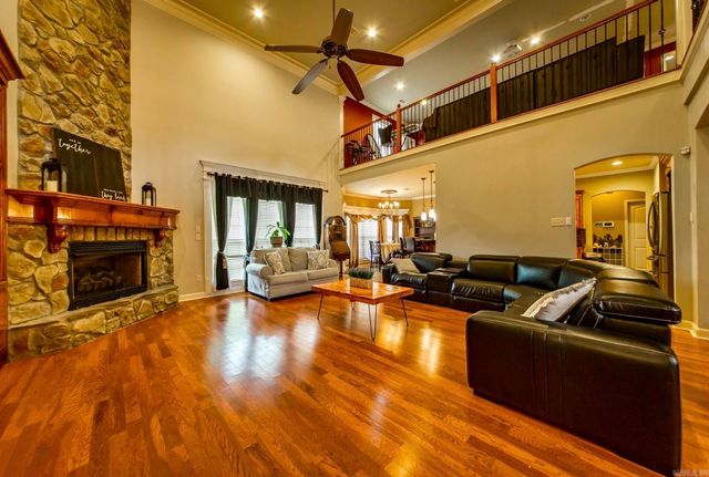 1916 Oakbrook Drive, Sherwood, AR 72120