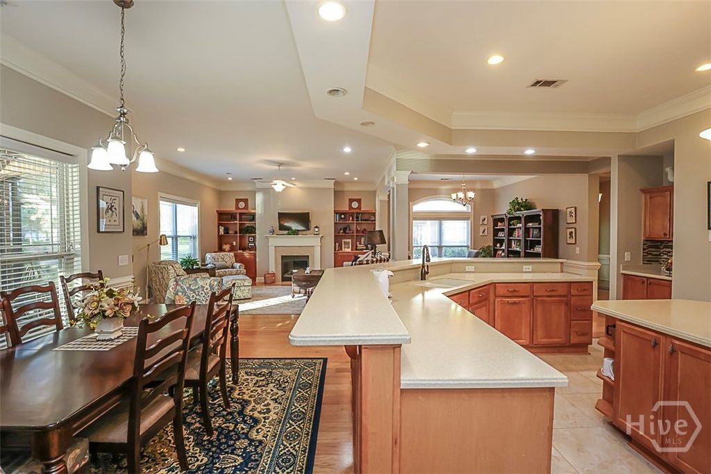 Image 11 of property listing at 1502 River Oaks Drive, Richmond Hill, GA 31324