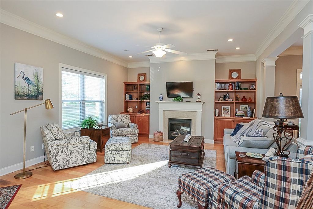 Image 5 of property listing at 1502 River Oaks Drive, Richmond Hill, GA 31324