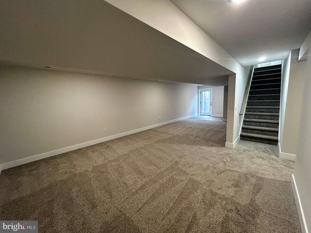 8 WILLIAM AND MARY LN, Stafford, VA 22554