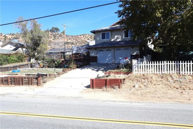 14955 Elizabeth Lake, Lake Hughes, CA 93532