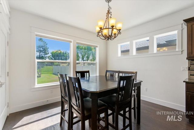 4406 S Lava Springs Loop, Nampa, ID 83686