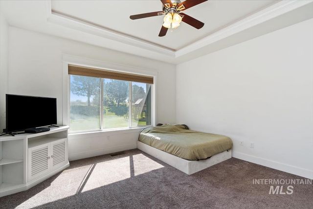 4406 S Lava Springs Loop, Nampa, ID 83686