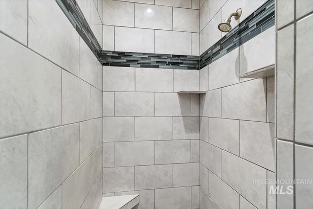 4406 S Lava Springs Loop, Nampa, ID 83686