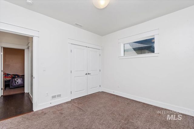 4406 S Lava Springs Loop, Nampa, ID 83686