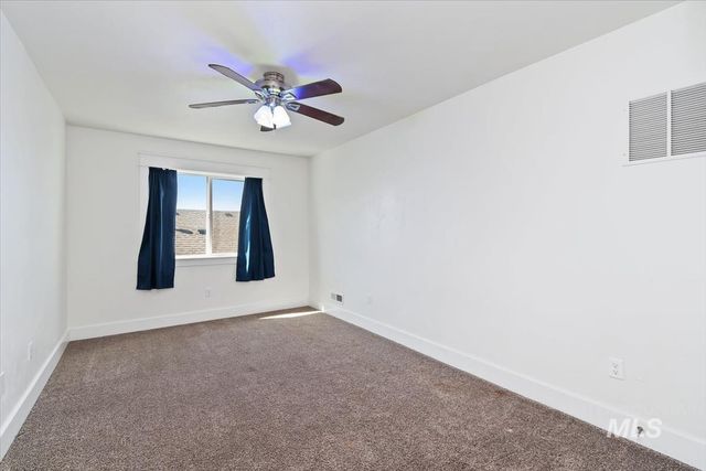 4406 S Lava Springs Loop, Nampa, ID 83686