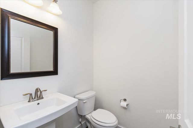 4406 S Lava Springs Loop, Nampa, ID 83686