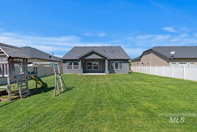 4406 S Lava Springs Loop, Nampa, ID 83686