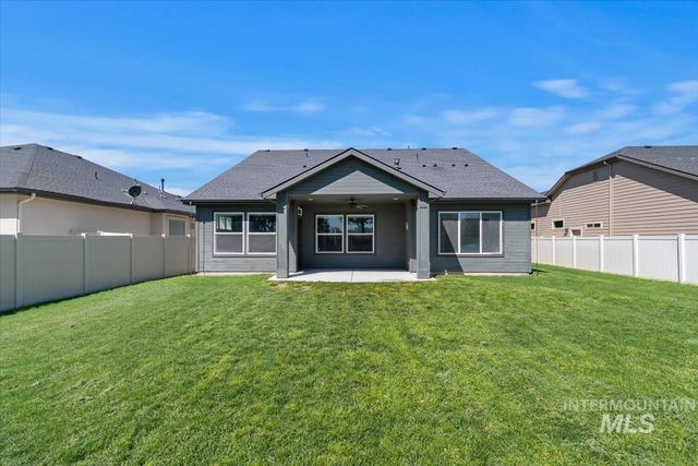 4406 S Lava Springs Loop, Nampa, ID 83686