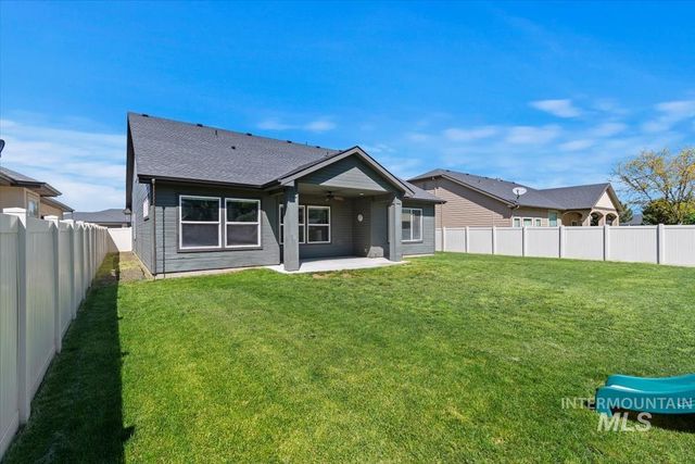 4406 S Lava Springs Loop, Nampa, ID 83686