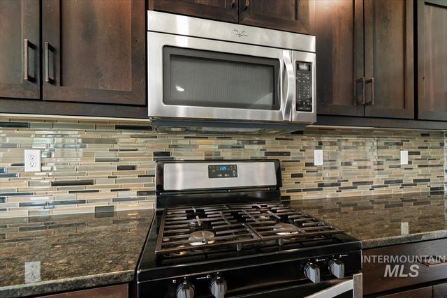 4406 S Lava Springs Loop, Nampa, ID 83686