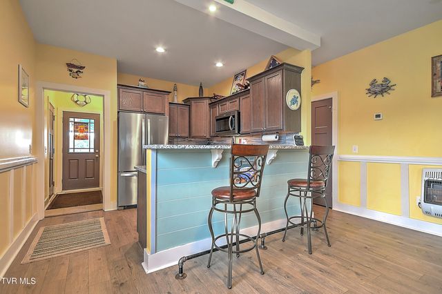 257 Lake View Estates Drive, Bristol, TN 37620