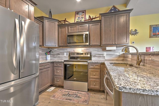 257 Lake View Estates Drive, Bristol, TN 37620