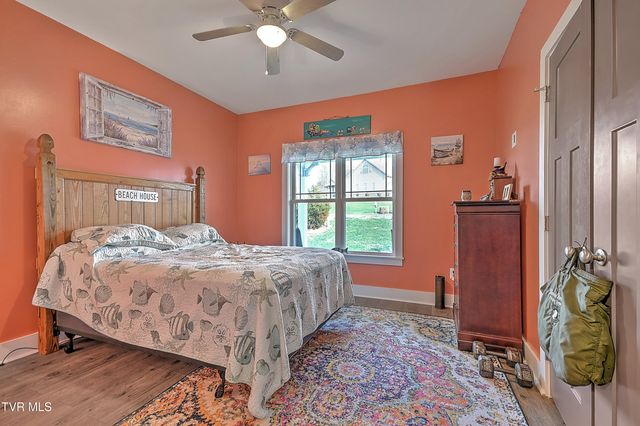 257 Lake View Estates Drive, Bristol, TN 37620