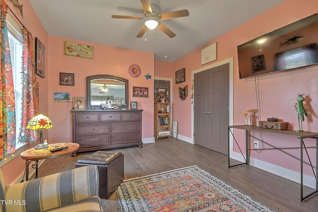 257 Lake View Estates Drive, Bristol, TN 37620