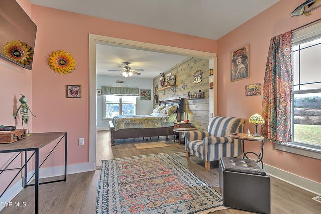 257 Lake View Estates Drive, Bristol, TN 37620