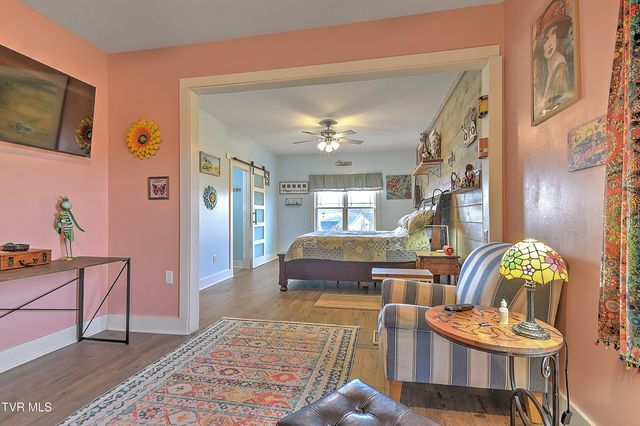 257 Lake View Estates Drive, Bristol, TN 37620