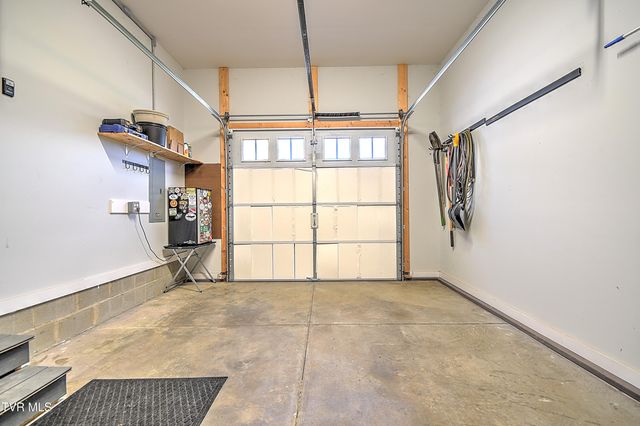 257 Lake View Estates Drive, Bristol, TN 37620