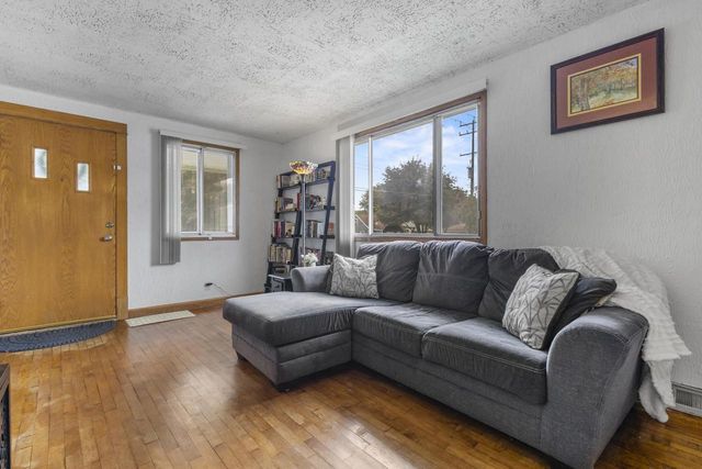 612 S WEIMAR STREET, Appleton, WI 54915