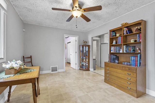 612 S WEIMAR STREET, Appleton, WI 54915