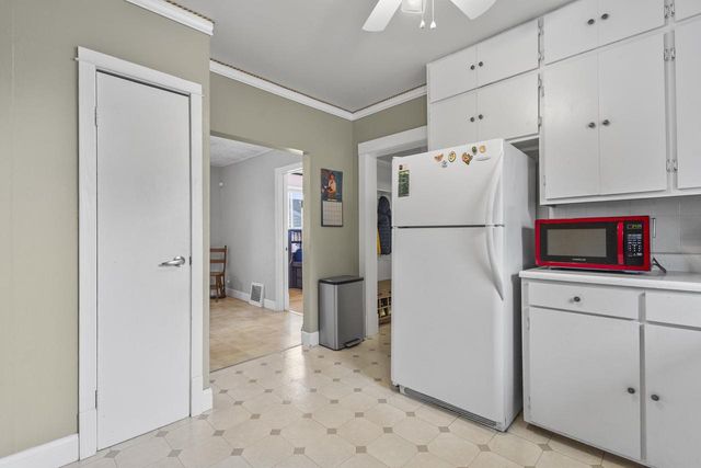 612 S WEIMAR STREET, Appleton, WI 54915