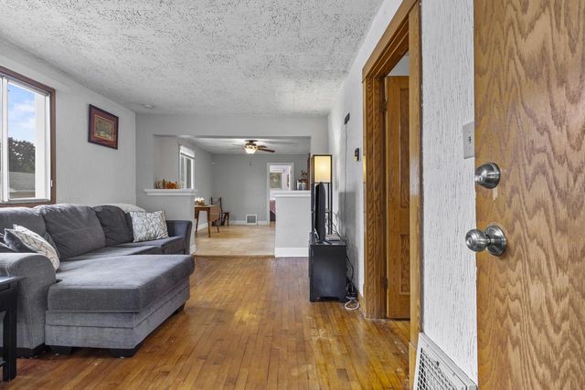 612 S WEIMAR STREET, Appleton, WI 54915