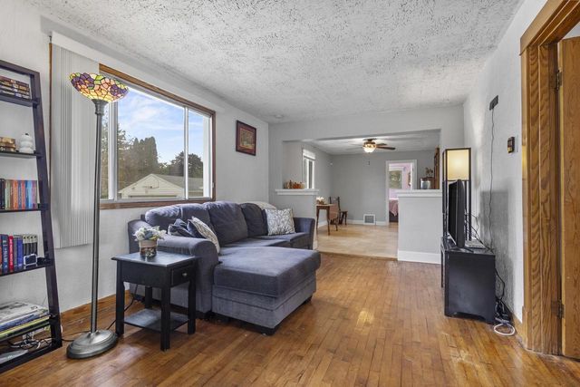 612 S WEIMAR STREET, Appleton, WI 54915