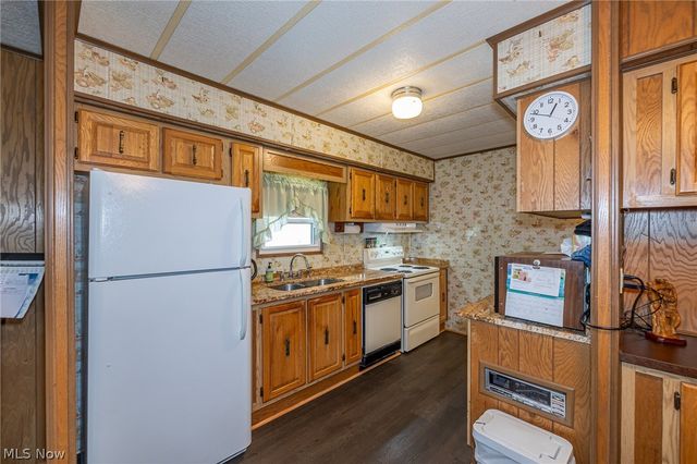 19 Sycamore Drive, Olmsted Twp, OH 44138