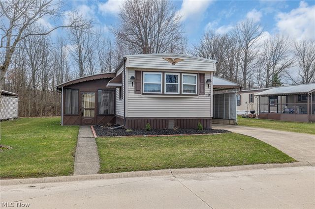 19 Sycamore Drive, Olmsted Twp, OH 44138