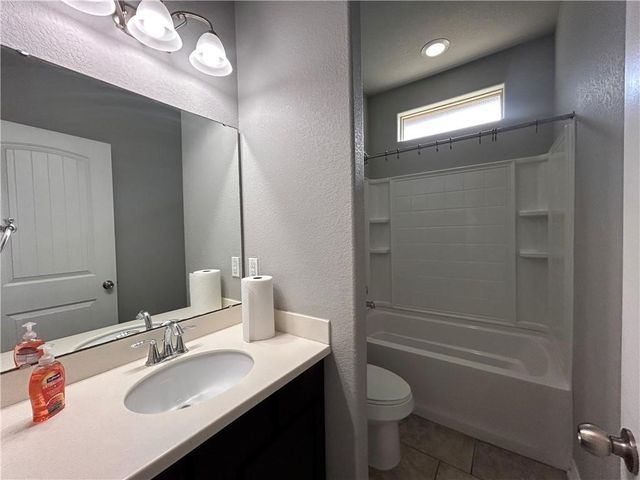 1015 Santa Catalina St, Portland, TX 78374