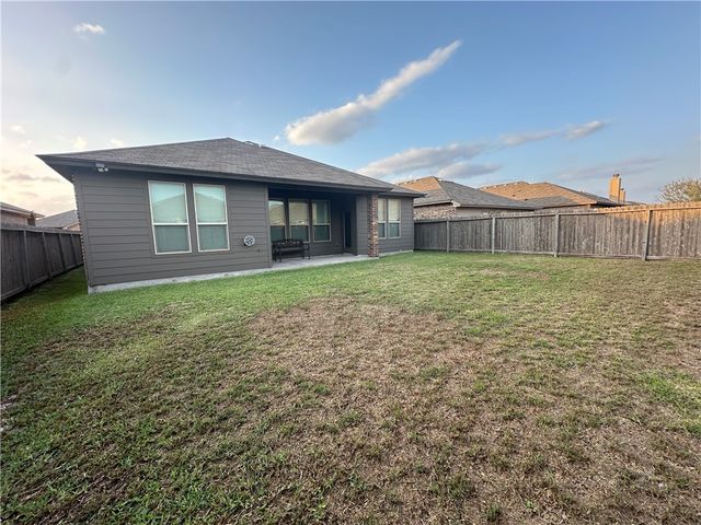 1015 Santa Catalina St, Portland, TX 78374