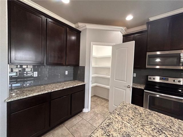 1015 Santa Catalina St, Portland, TX 78374